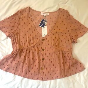 Short sleeve pink blouse